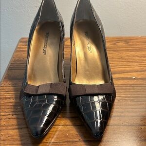 Worthington Brown Croc-Patterned Heels with Bow Accent